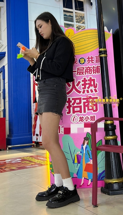 抓拍蛾眉皓齿的气质裹臀裙丰臀御姐[SU-5EFS]