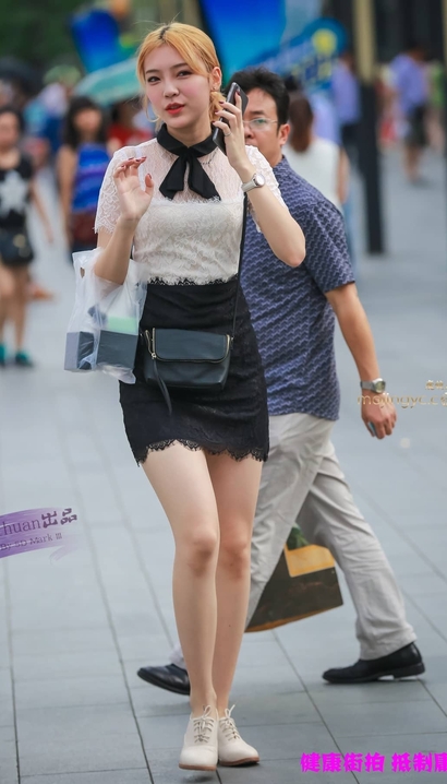 一个温香艳玉的风尚裙子翘臀辣妹[HJ-5N30]