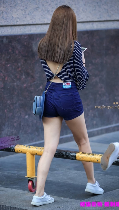 一个姹紫嫣红的风尚热裤大长腿美女[TB-1G91]