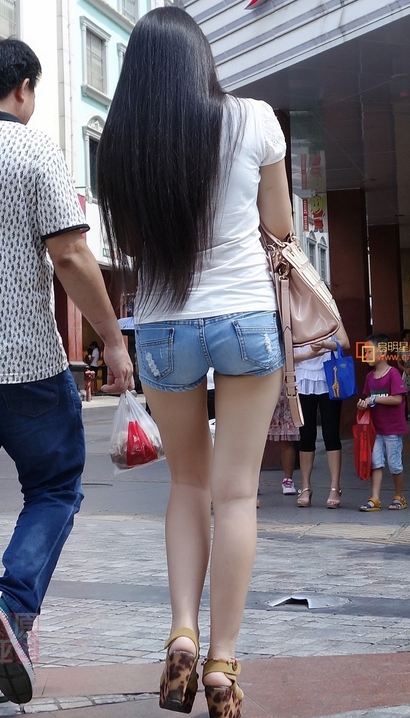 偶遇身段迷人的极品热裤长腿女神[QO-426X]