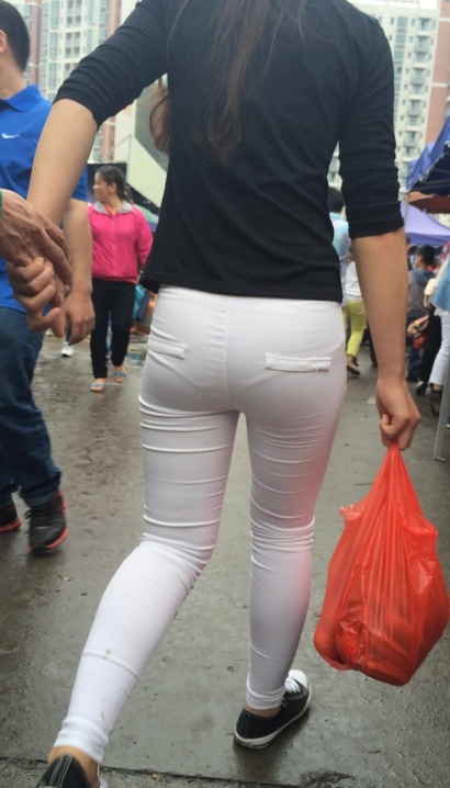 【视频】一个美丽贤淑的性感典雅衣着圆臀辣妹[AK-3Q0E]