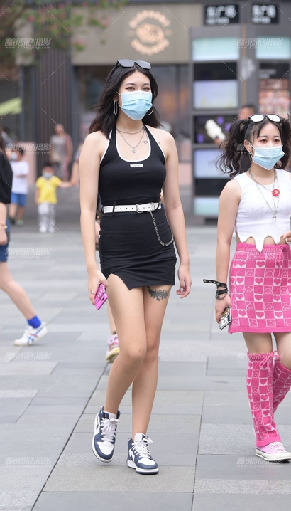 一个身材完美的气质裹臀裙大长腿靓女[KB-D47N]