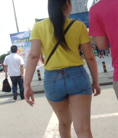 【视频】偶遇环肥燕瘦的时尚优美服饰美腿小姐姐[UP-8L2A]