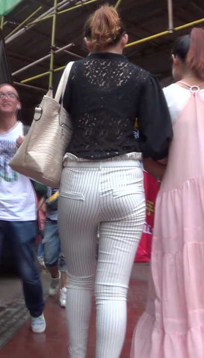 【视频】偶遇明艳不可方物的小清新精美装扮美腿靓女[XJ-08CB]