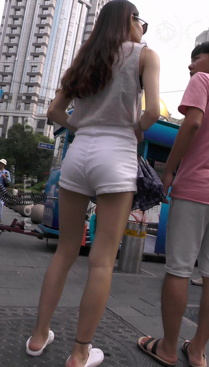 【视频】一个身材完美的潮流优美装束宽臀靓女[GY-87Y4]
